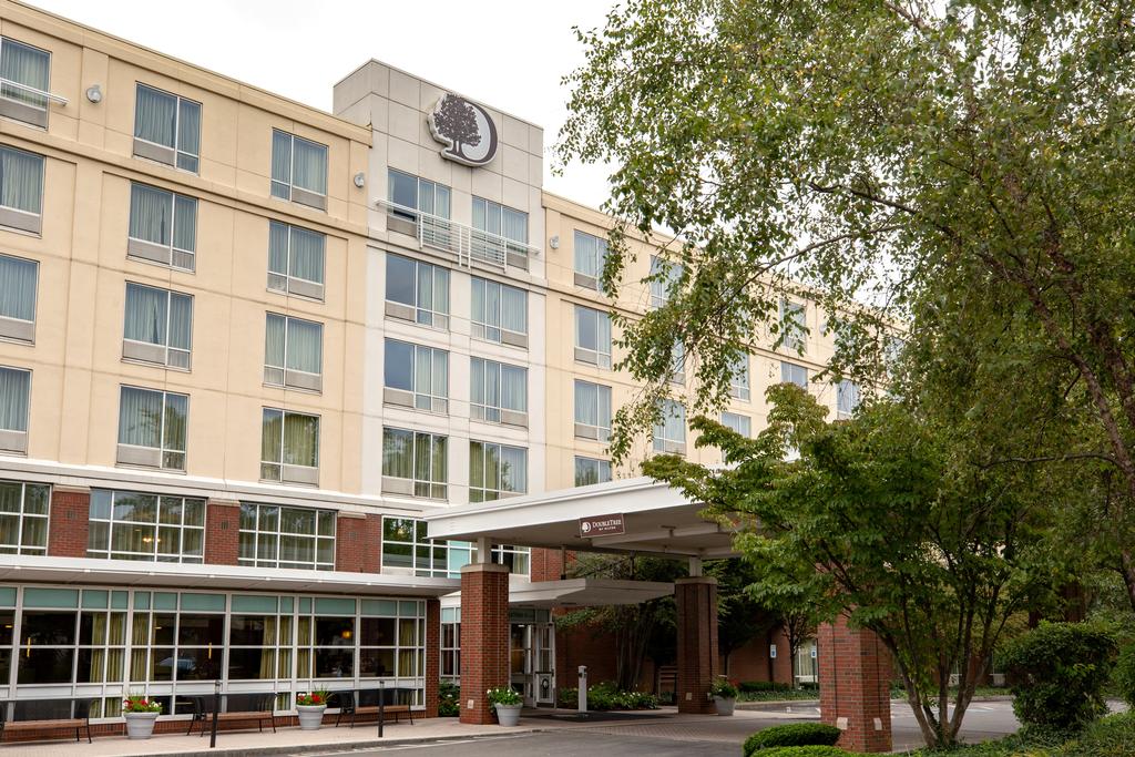 DoubleTree by Hilton Boston Bayside